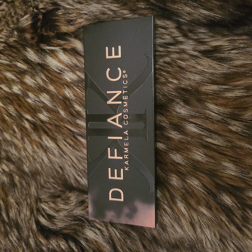 *NEW* karmela cosmetics DEFIANCE palette